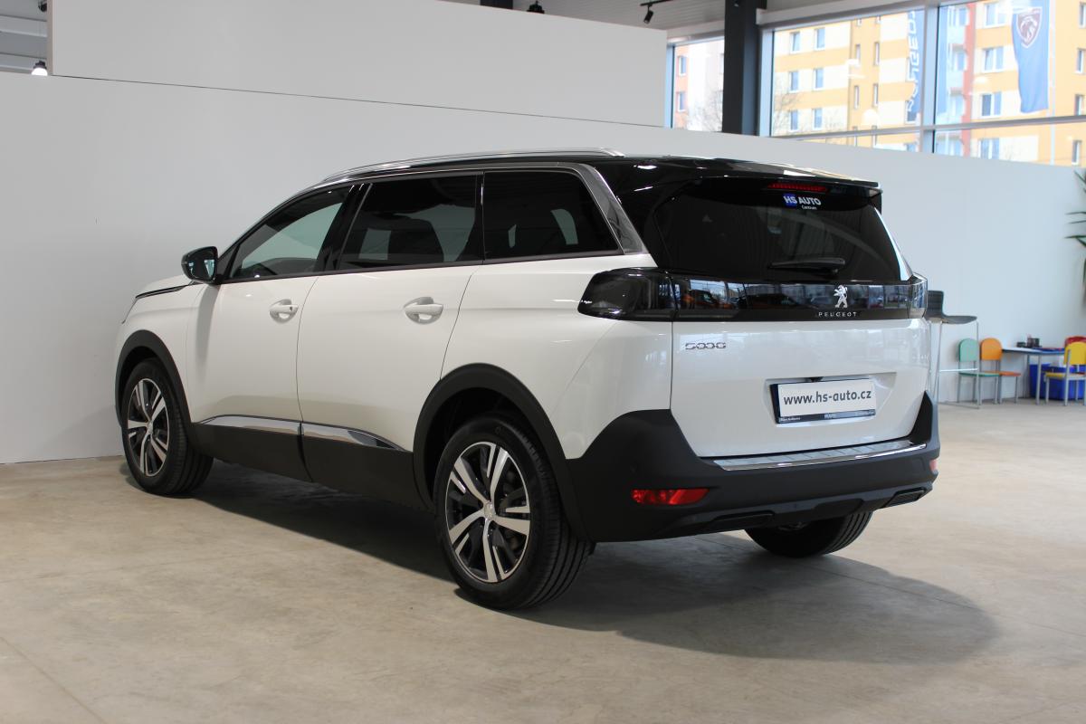 Peugeot 5008 SUV