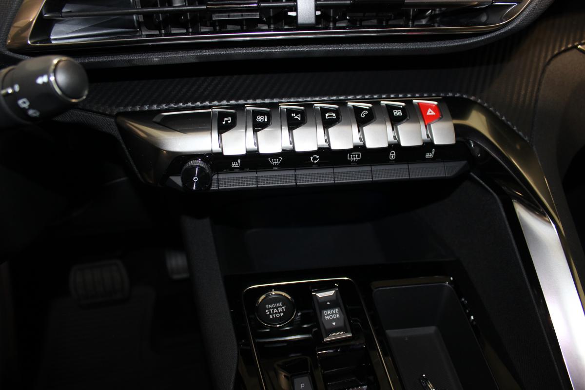 Peugeot 5008 SUV