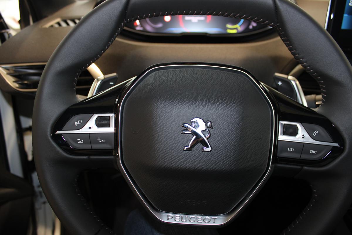 Peugeot 5008 SUV
