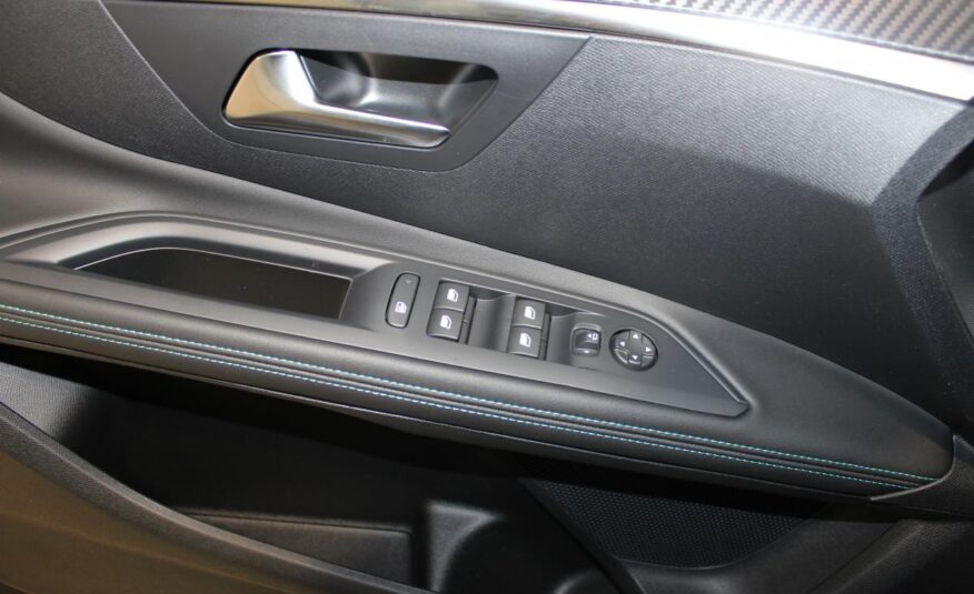 Peugeot 5008 SUV