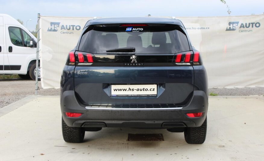 Peugeot 5008 SUV