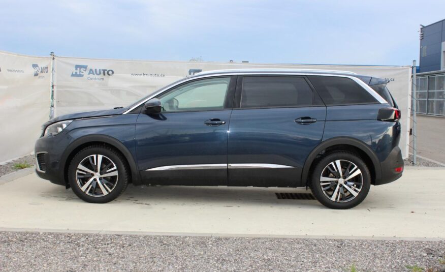 Peugeot 5008 SUV