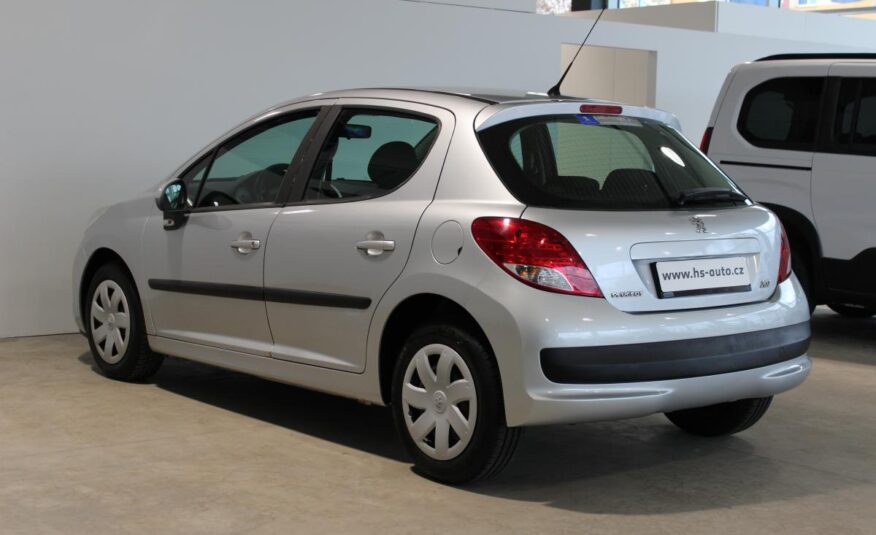 Peugeot 207 hatchback