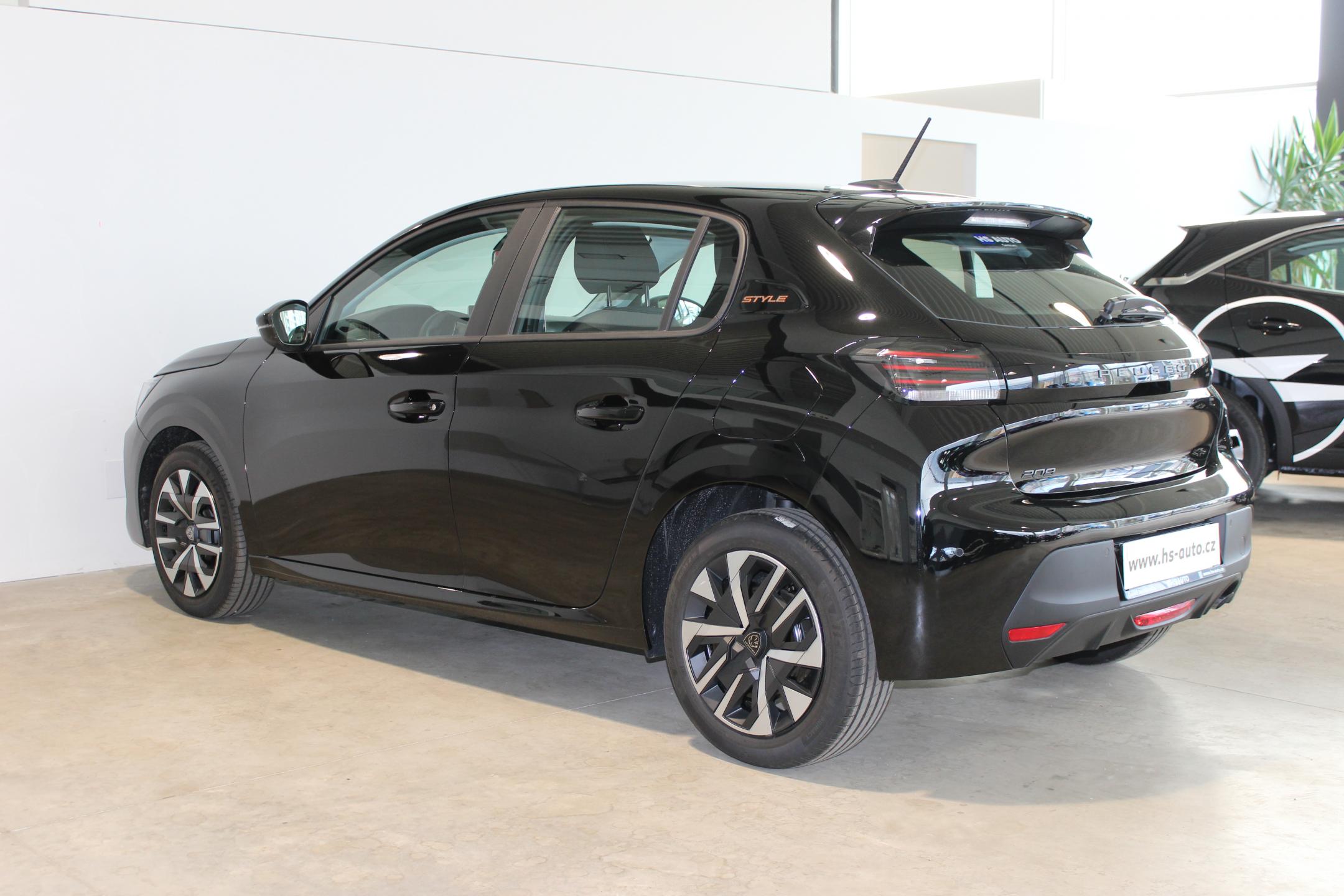 Peugeot 208 hatchback