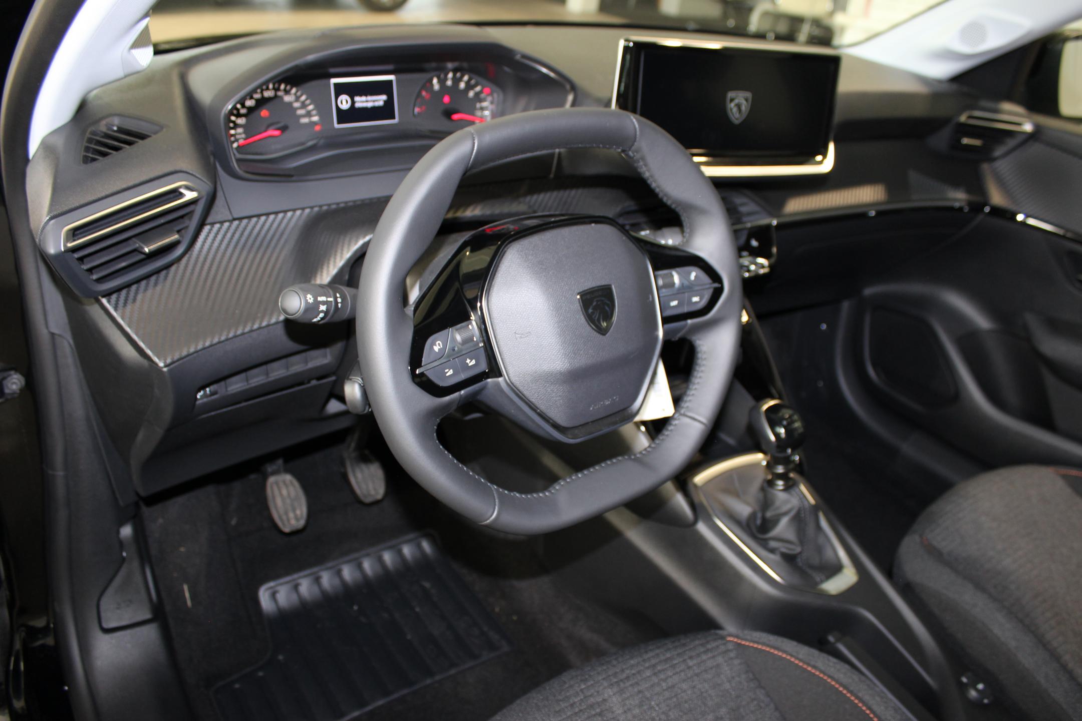Peugeot 208 hatchback