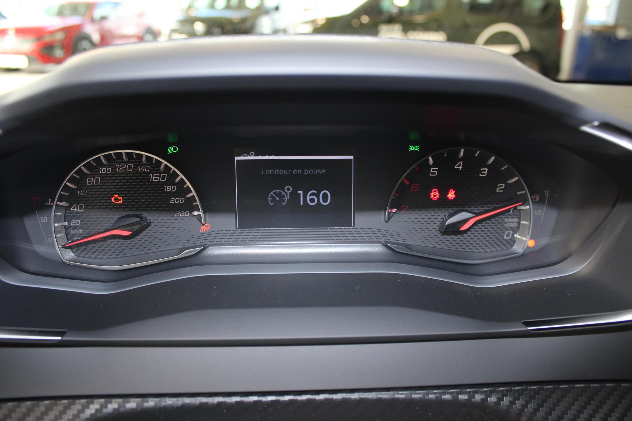 Peugeot 208 hatchback