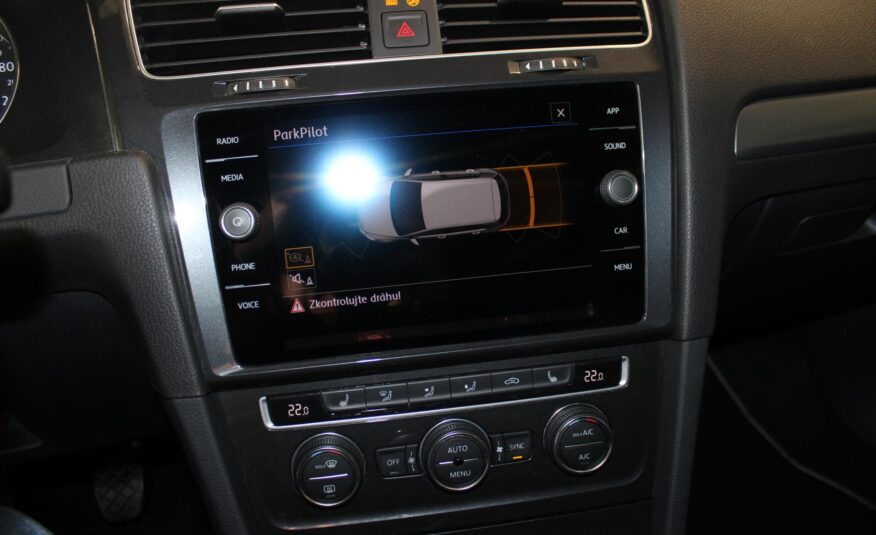 Volkswagen Golf hatchback