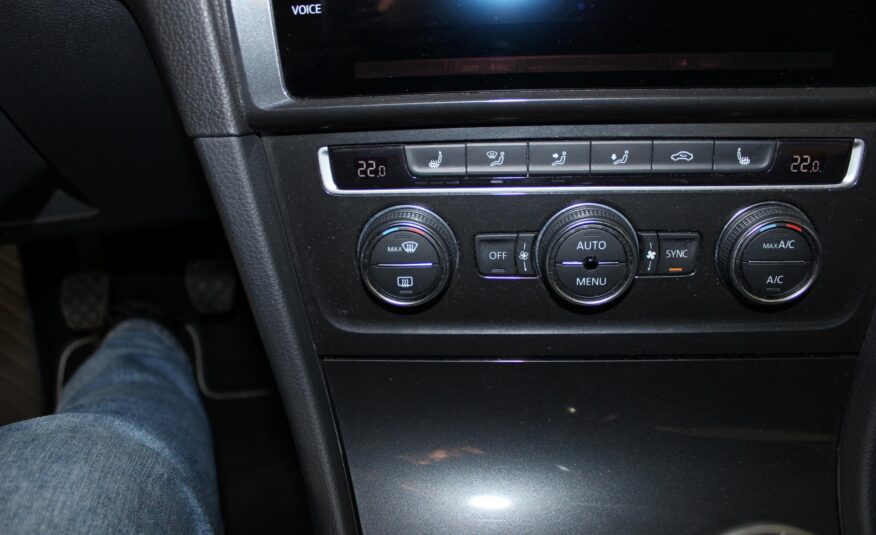 Volkswagen Golf hatchback