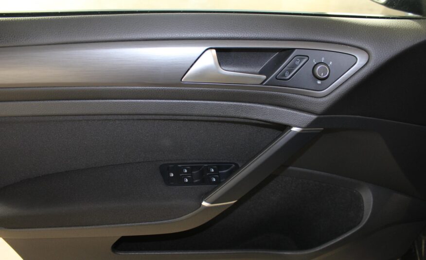 Volkswagen Golf hatchback