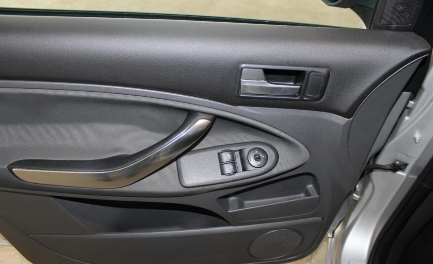 Ford C-MAX MPV