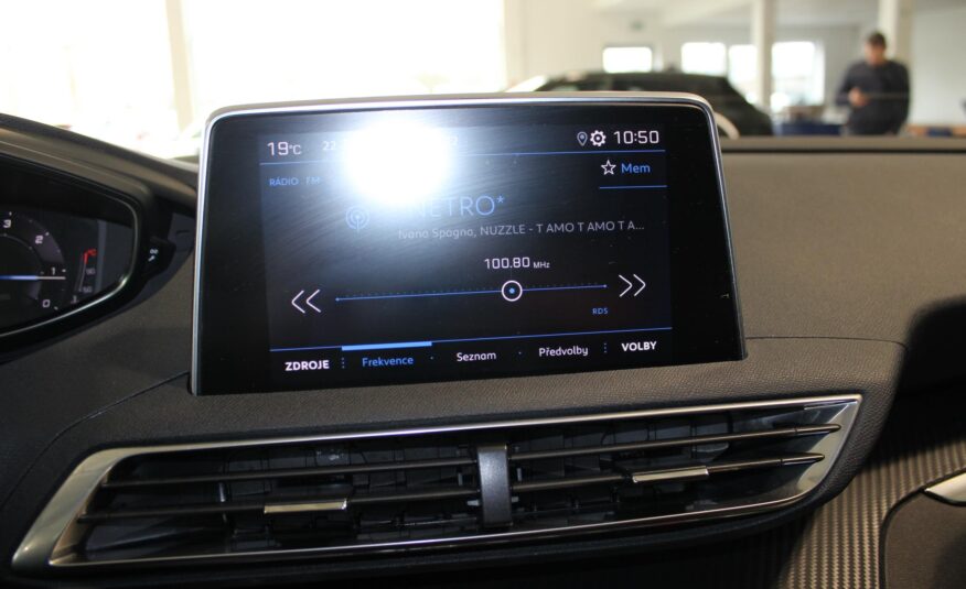 Peugeot 5008 SUV