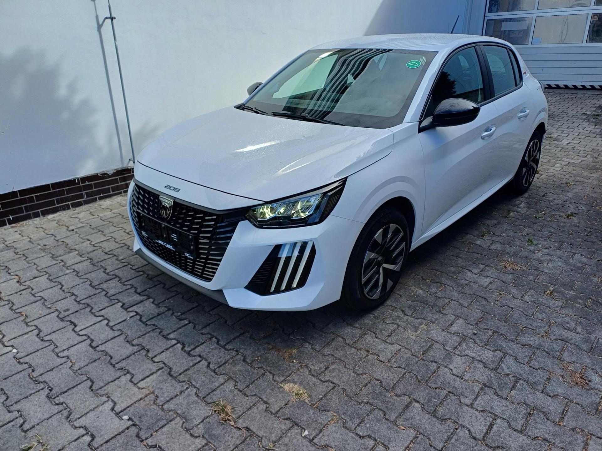 Peugeot 208 hatchback