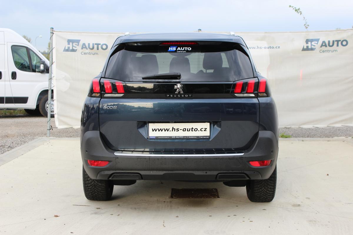 Peugeot 5008 SUV