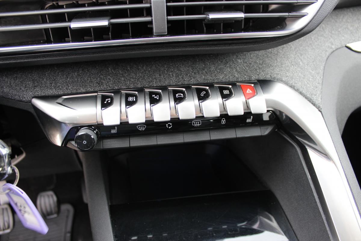 Peugeot 5008 SUV