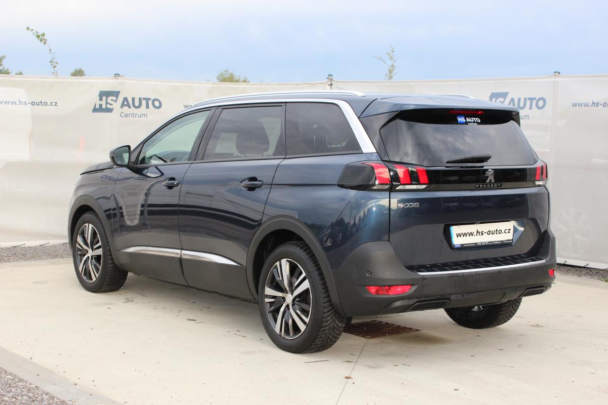 Peugeot 5008 SUV