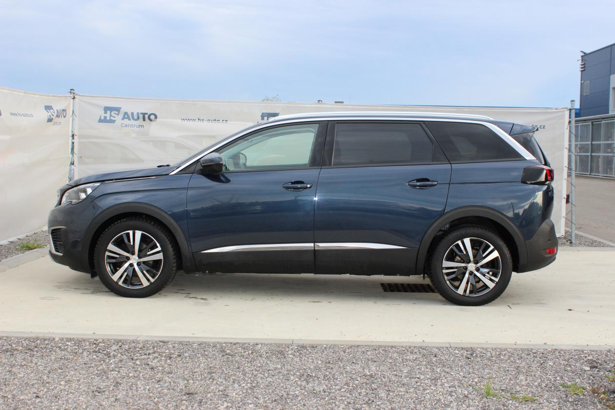Peugeot 5008 SUV