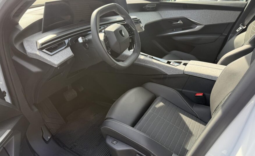Peugeot 5008 SUV