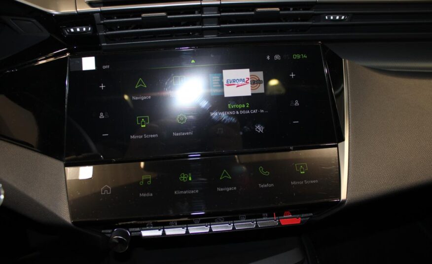 Peugeot 408 liftback