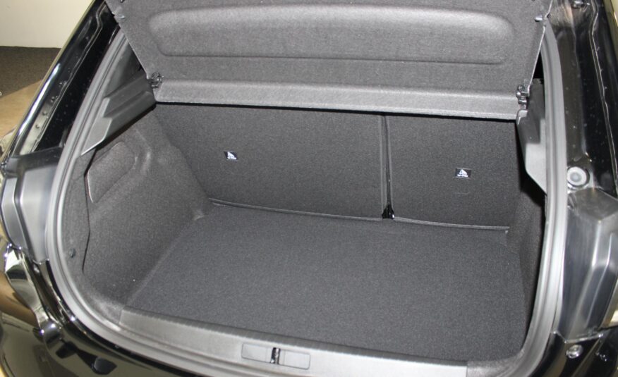 Peugeot 208 hatchback