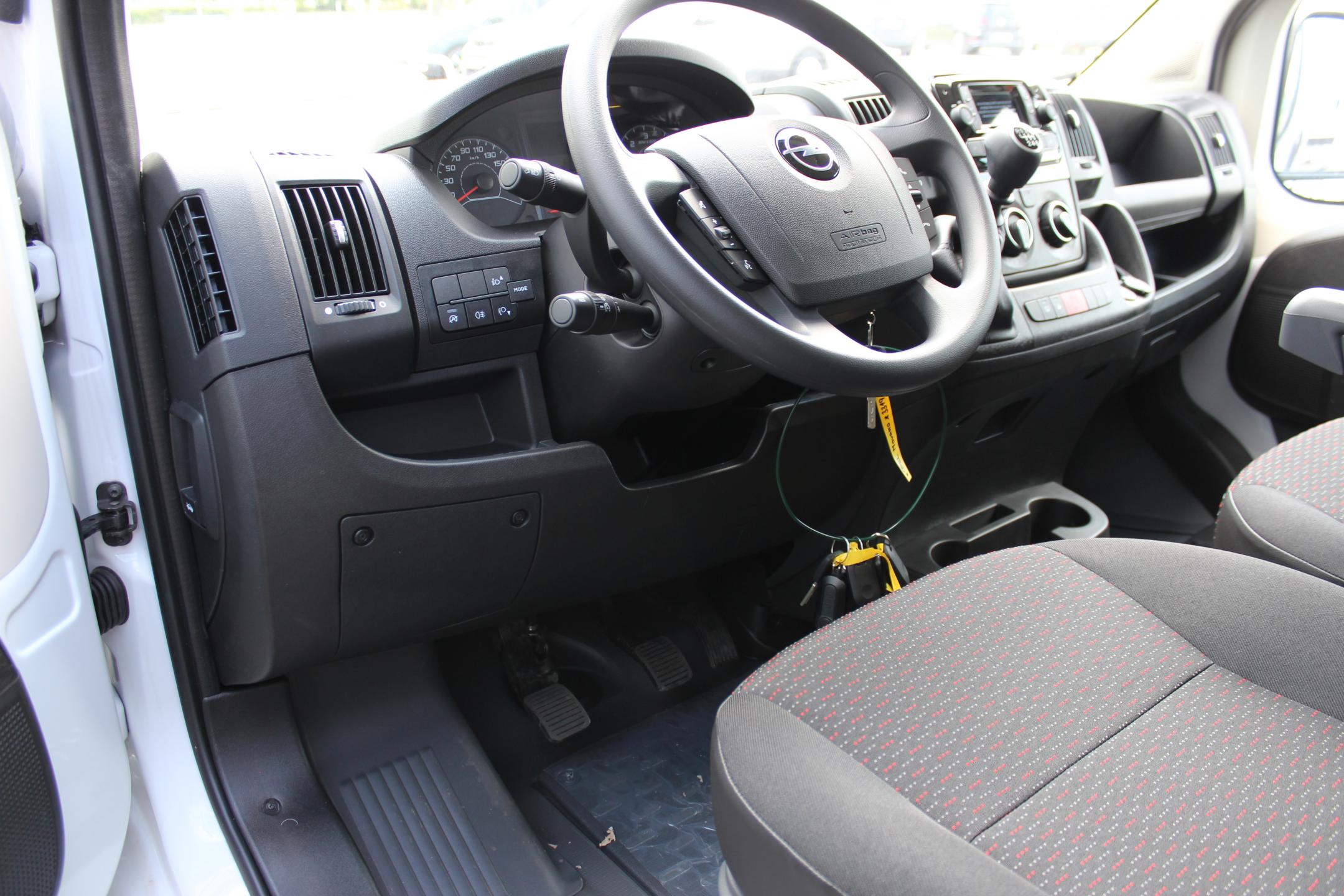 Opel Movano skříň