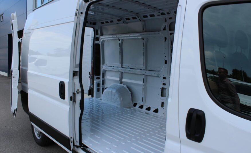 Opel Movano skříň