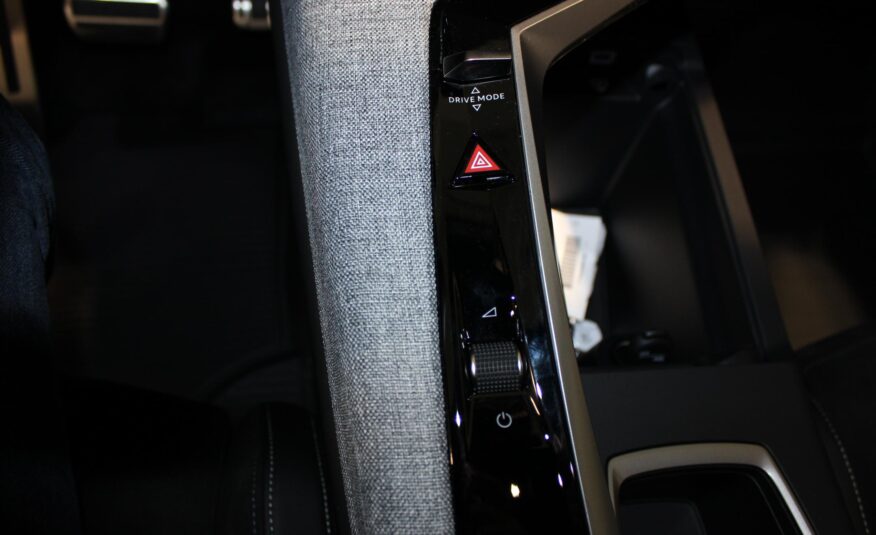 Peugeot 5008 SUV