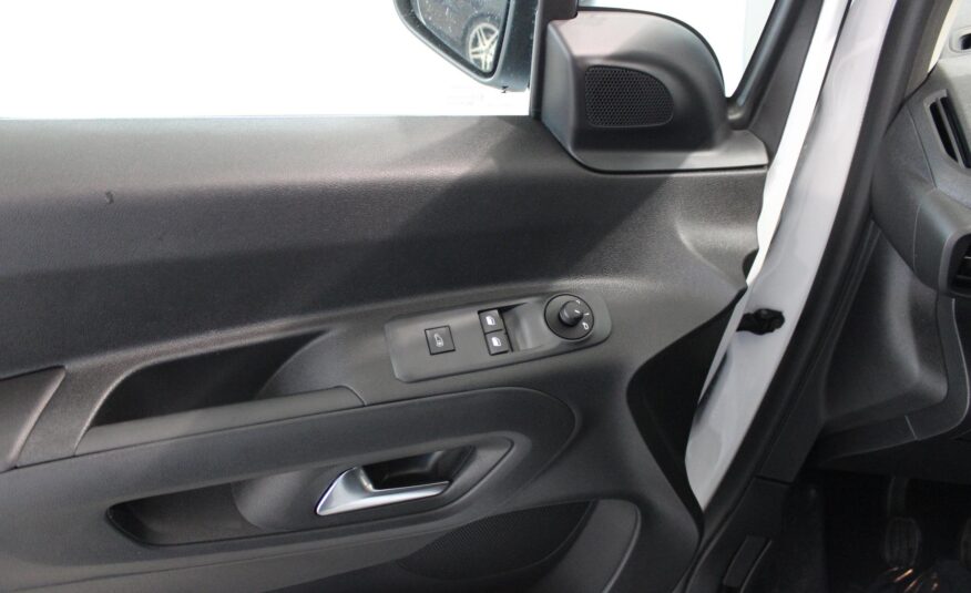 Peugeot Partner skříň