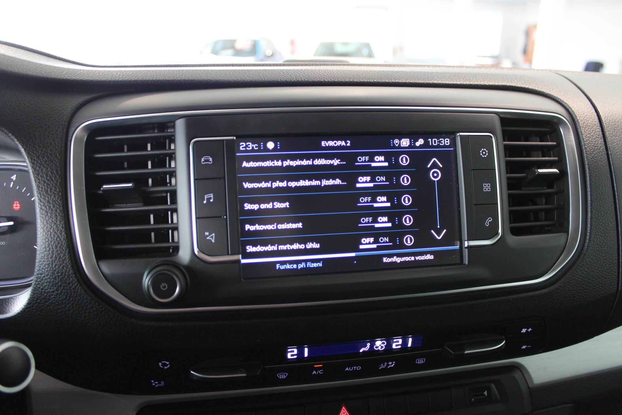 Peugeot Traveller MPV