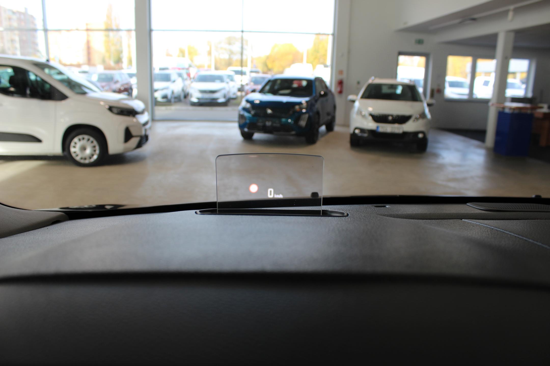 Peugeot Traveller MPV