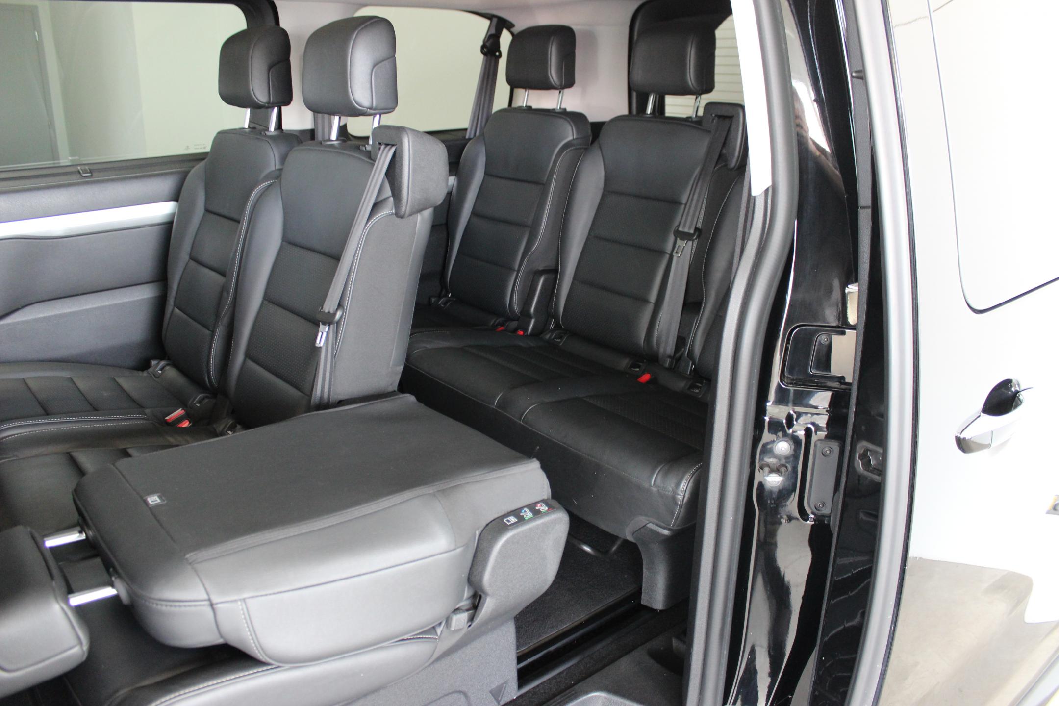 Peugeot Traveller MPV