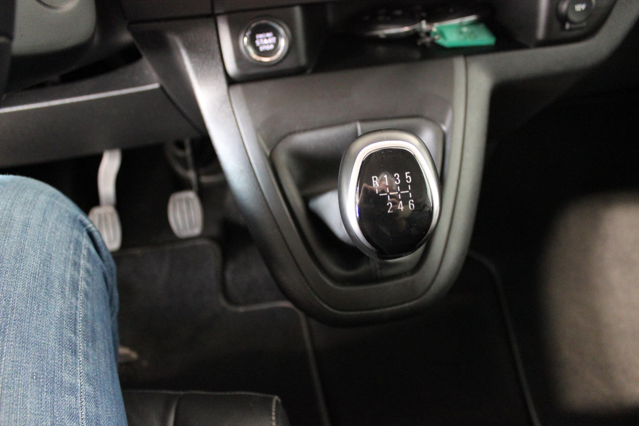 Peugeot Traveller MPV