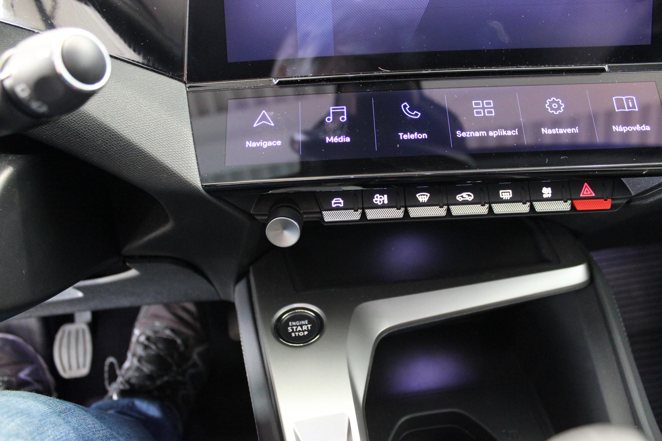 Peugeot 308 hatchback