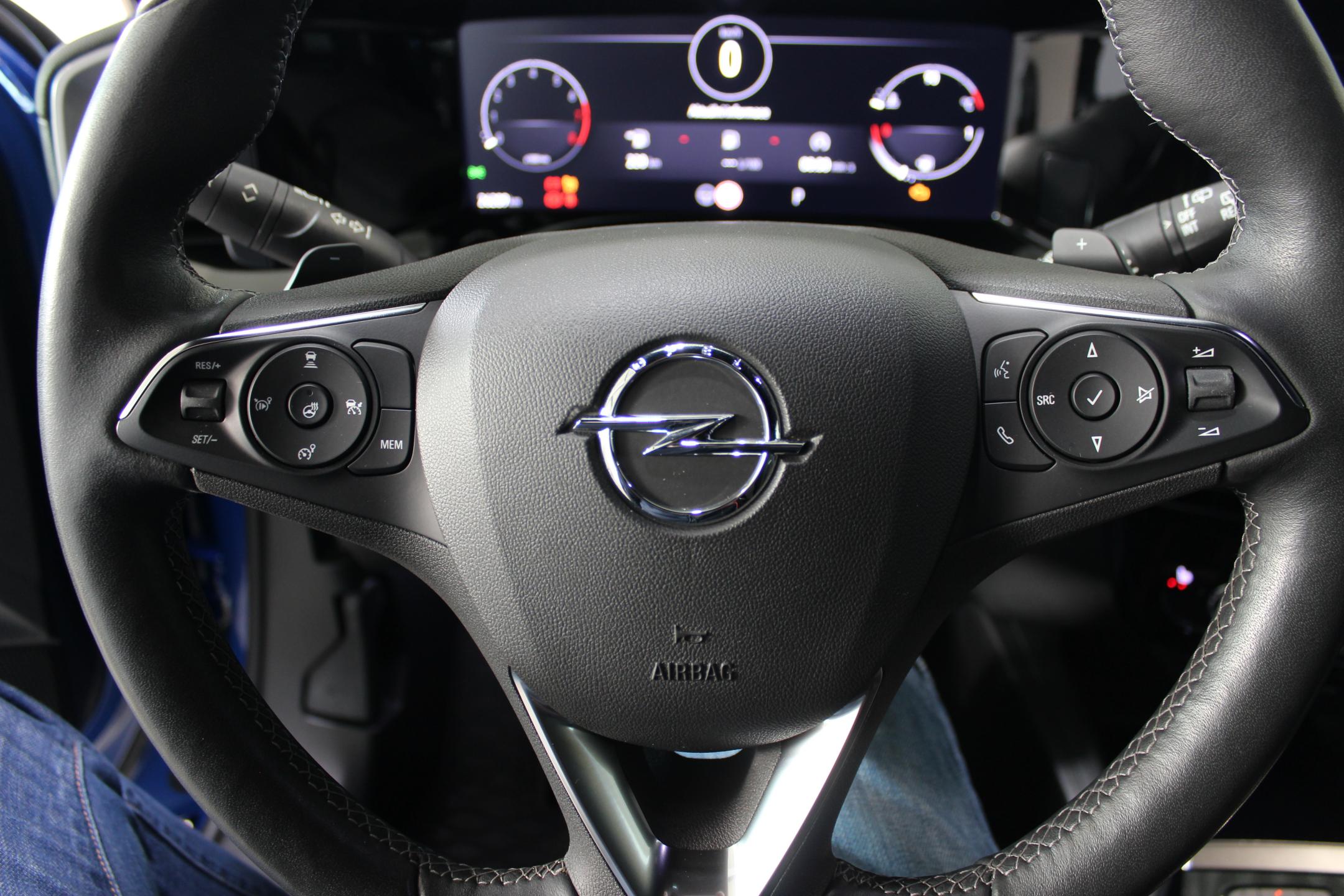 Opel Mokka hatchback