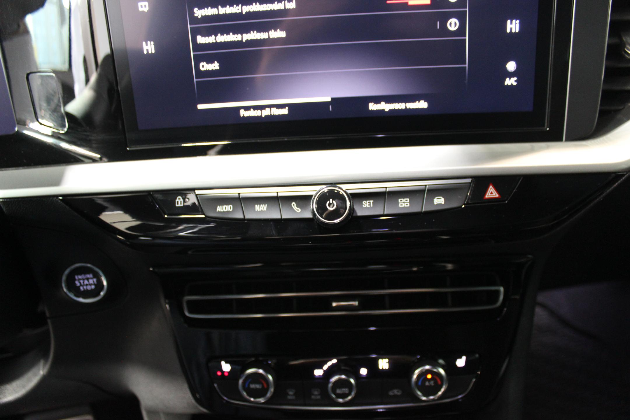 Opel Mokka hatchback