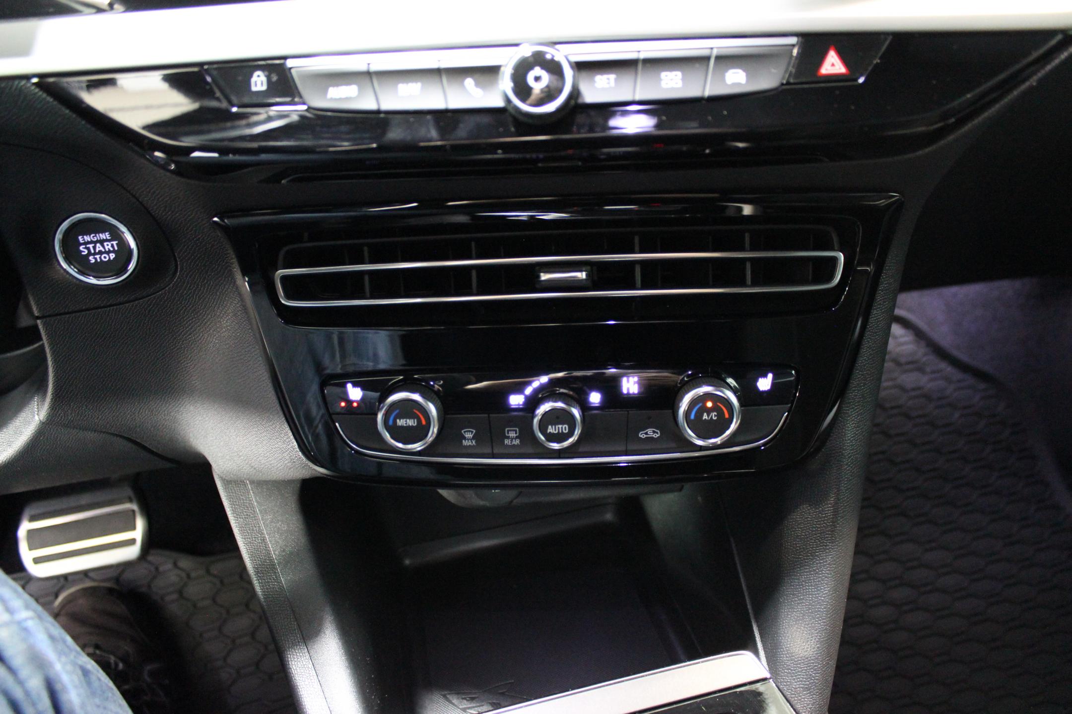 Opel Mokka hatchback