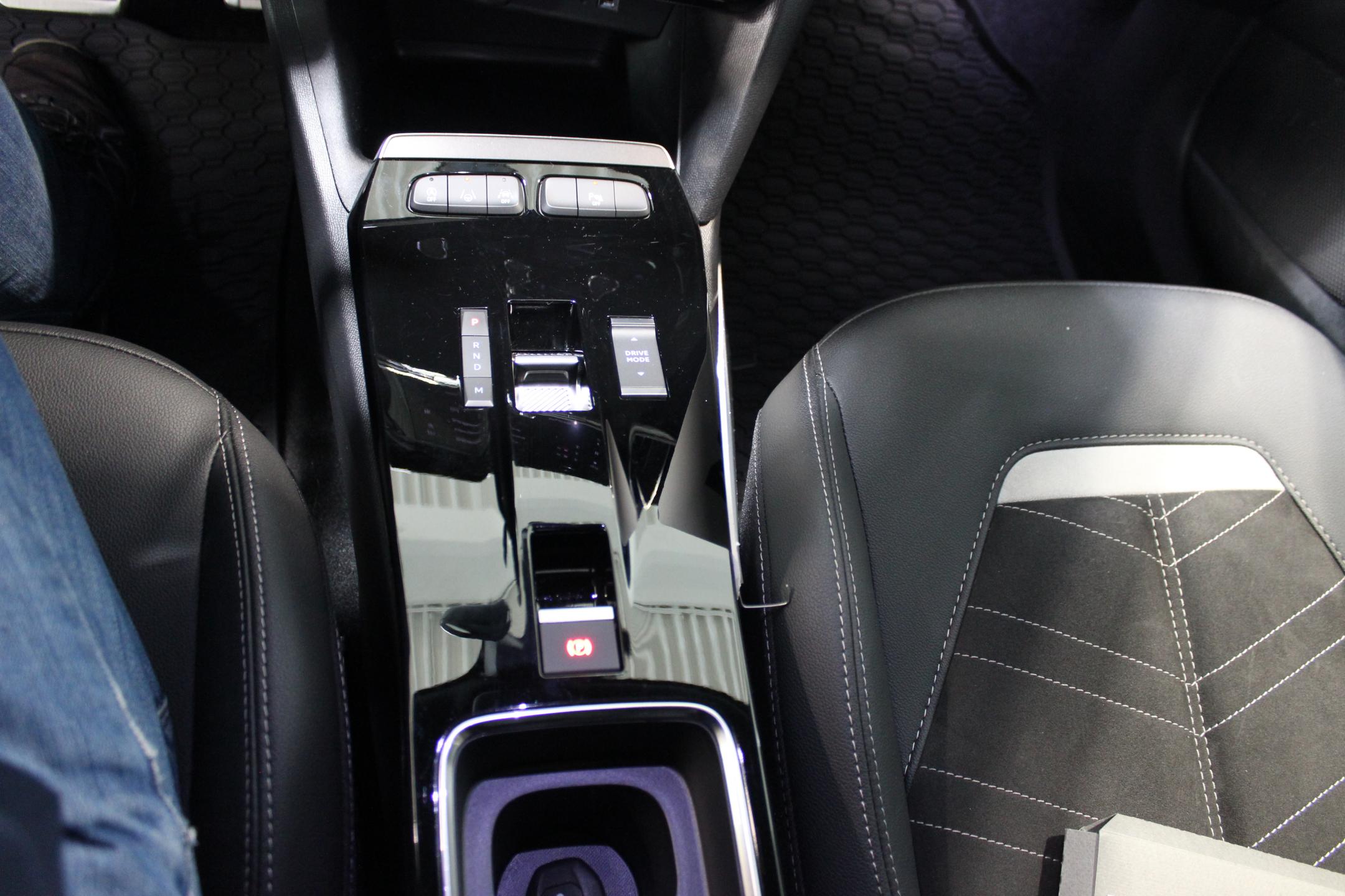 Opel Mokka hatchback