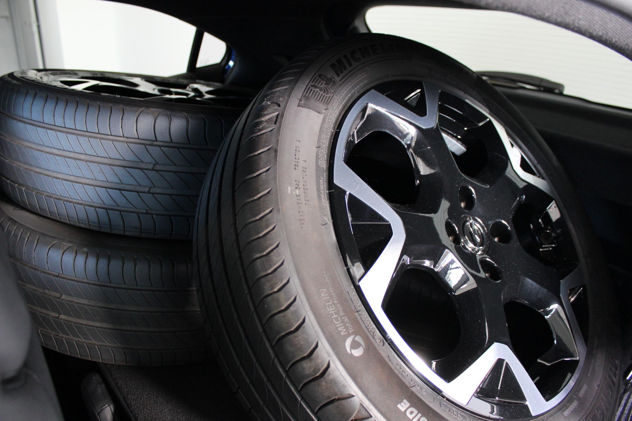 Opel Mokka hatchback