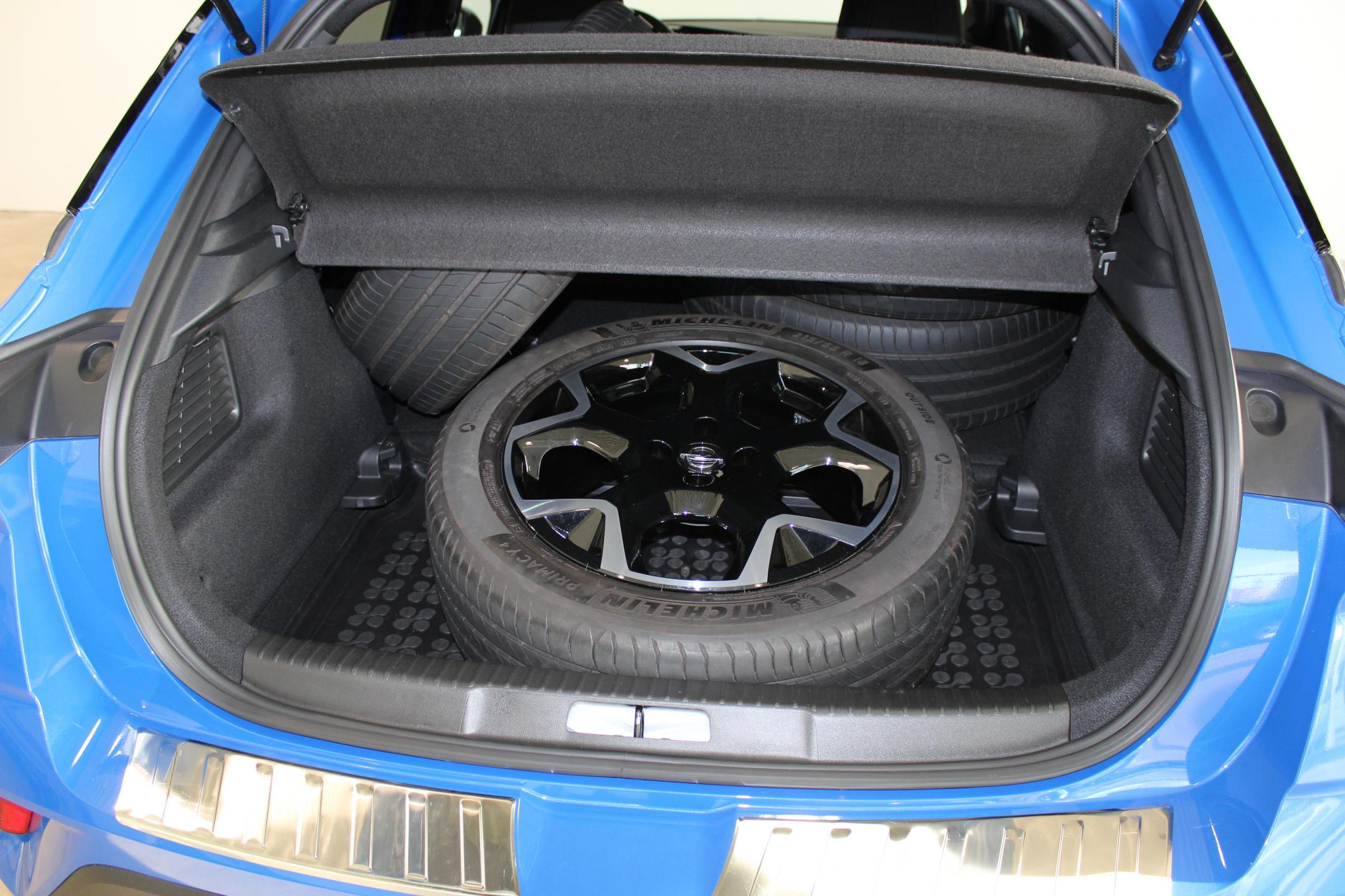 Opel Mokka hatchback