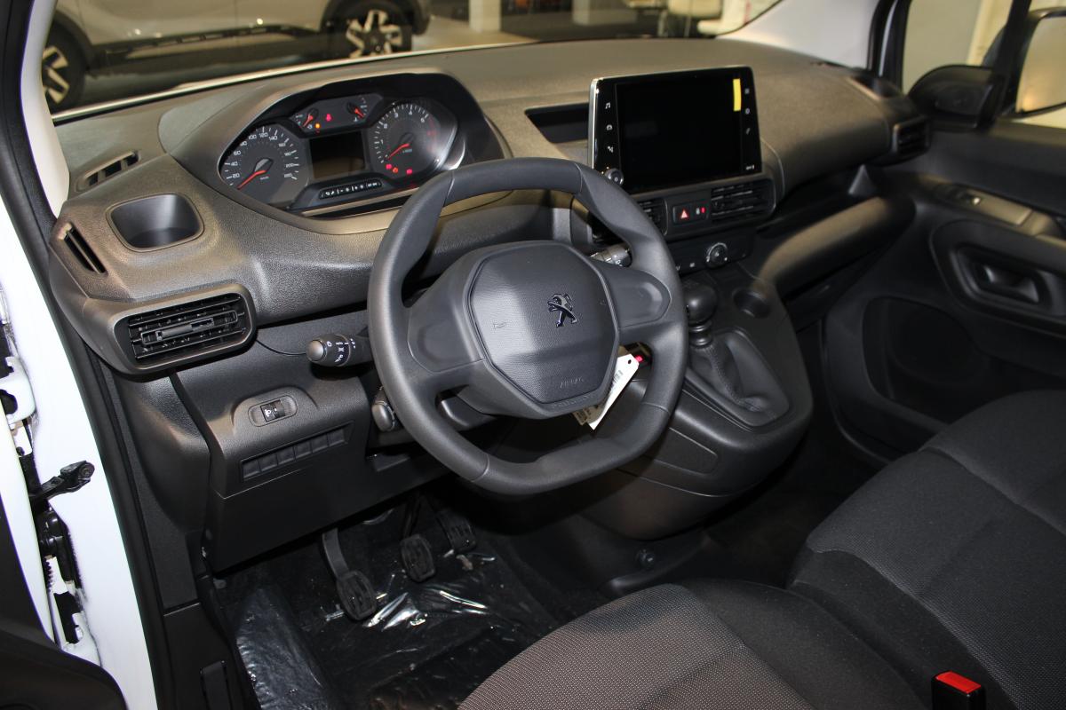 Peugeot Partner skříň