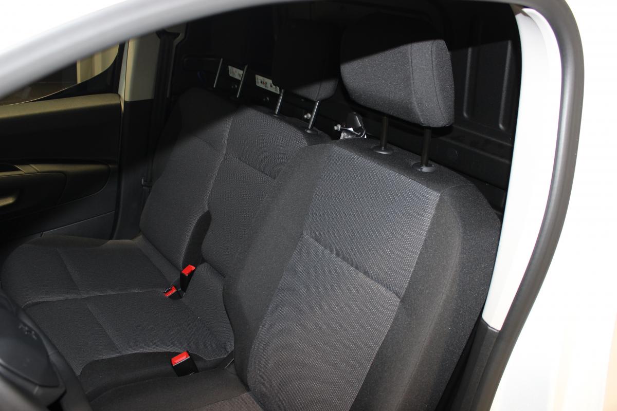 Peugeot Partner skříň