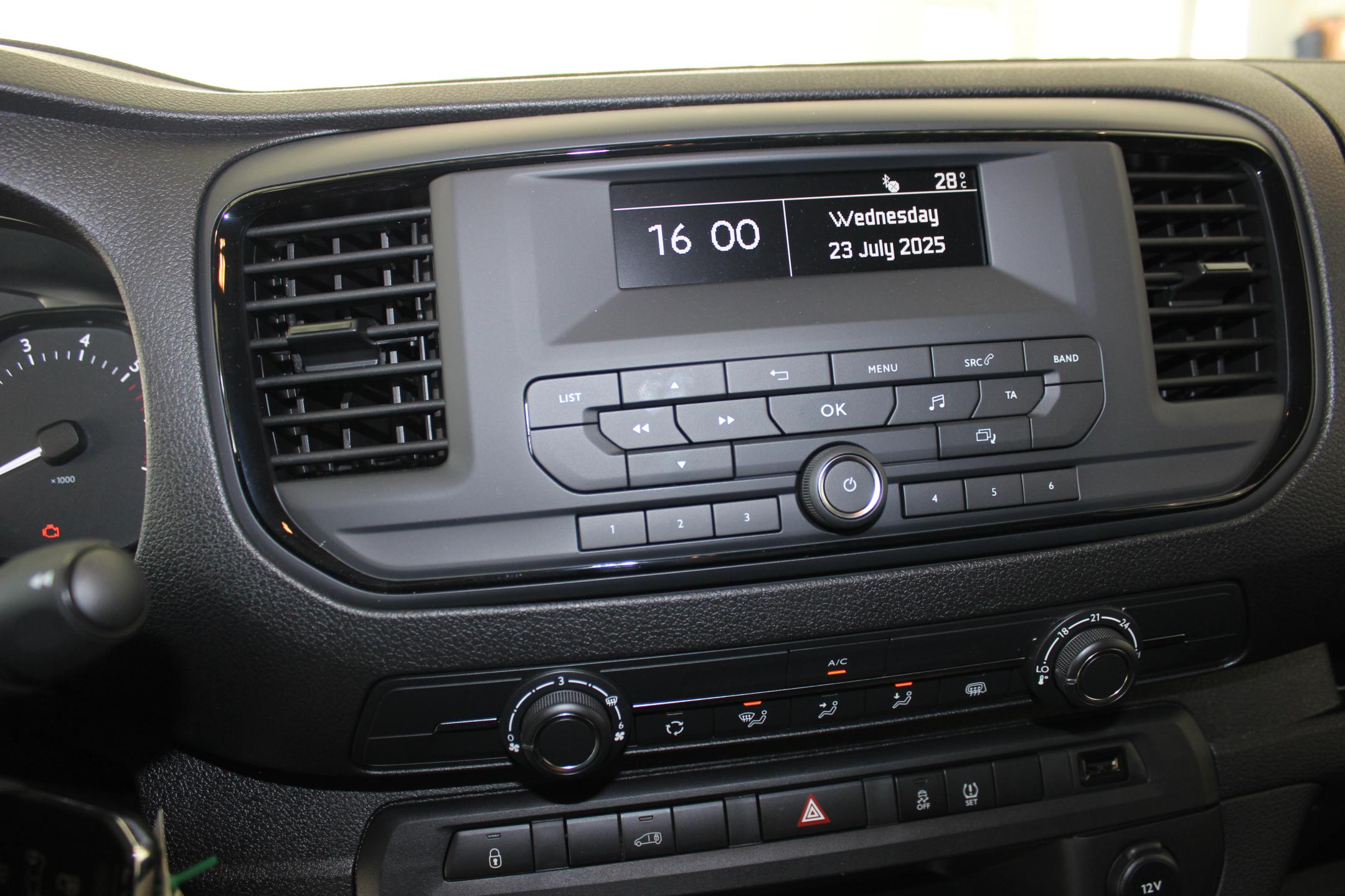 Opel Vivaro skříň