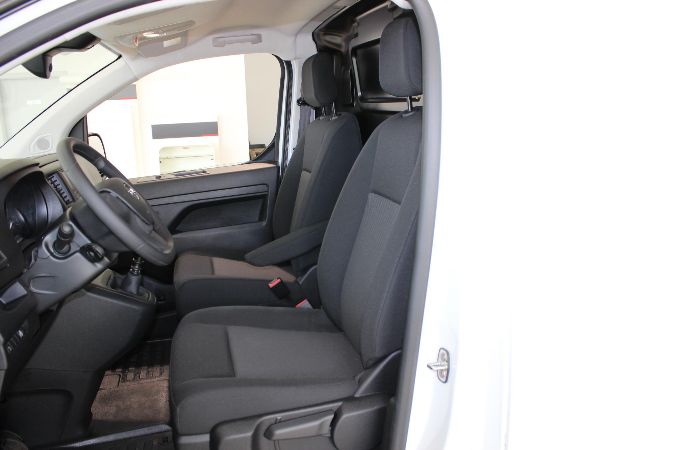 Opel Vivaro skříň