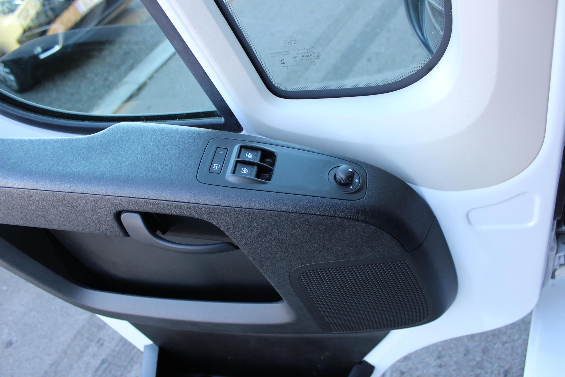 Peugeot Boxer skříň