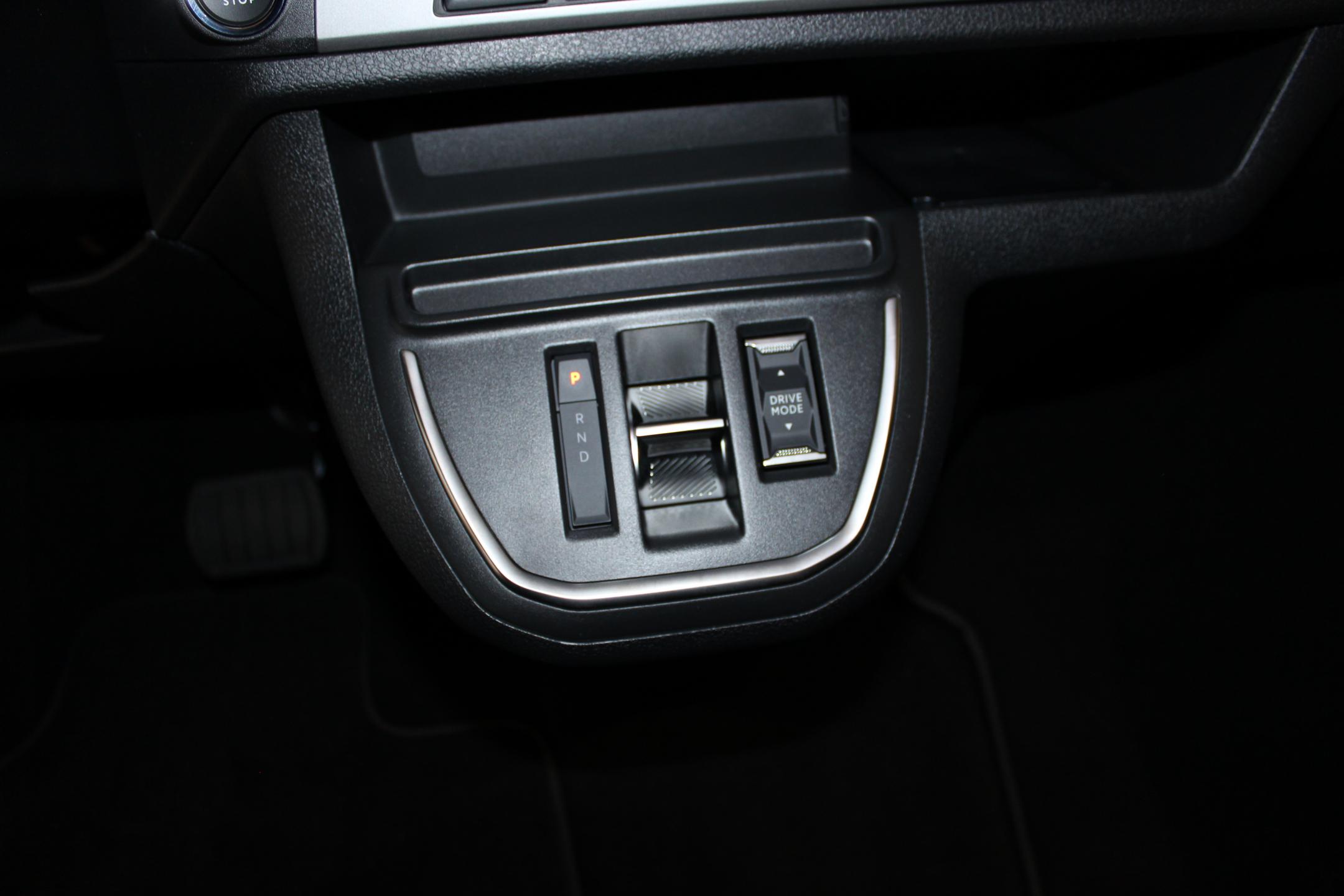 Peugeot Traveller VAN