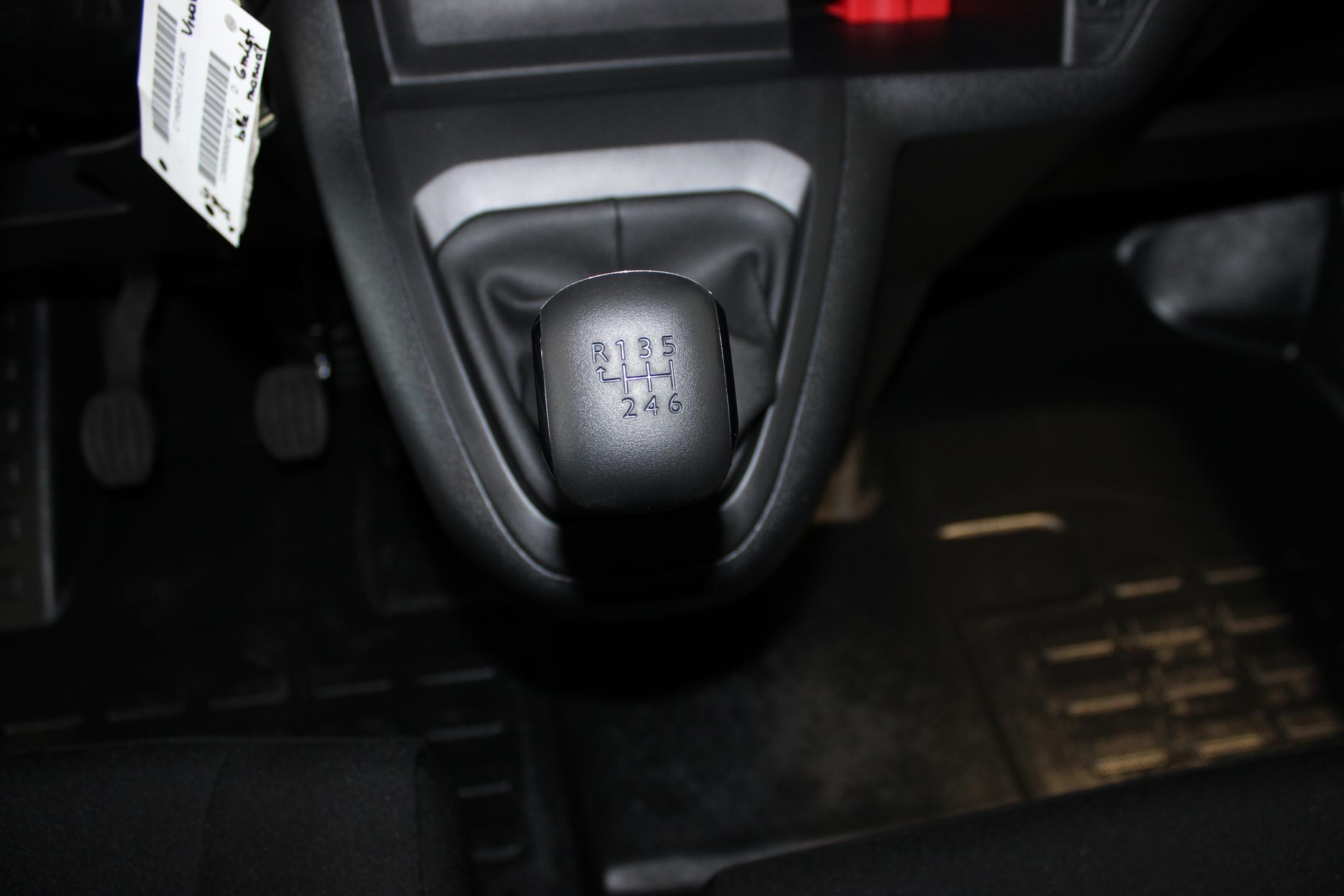 Opel Vivaro skříň