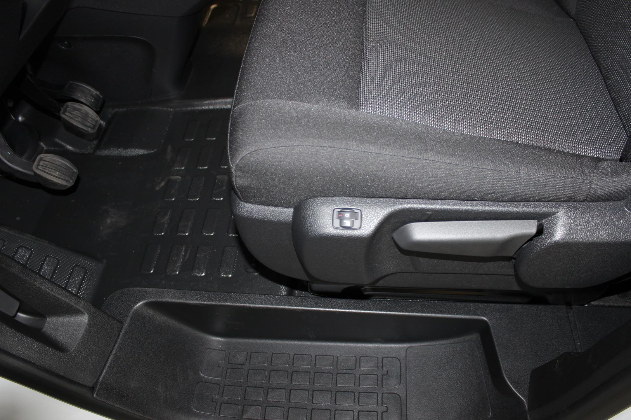 Opel Vivaro skříň