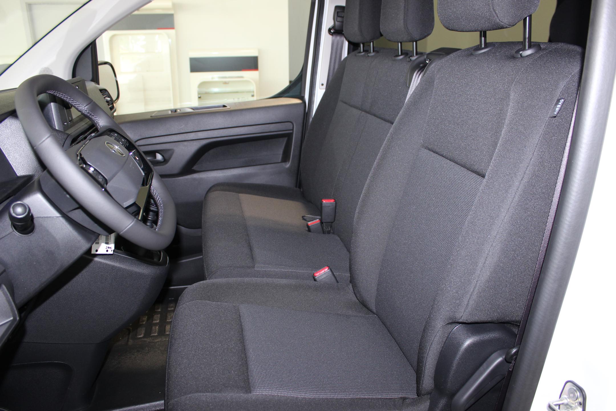 Opel Vivaro skříň