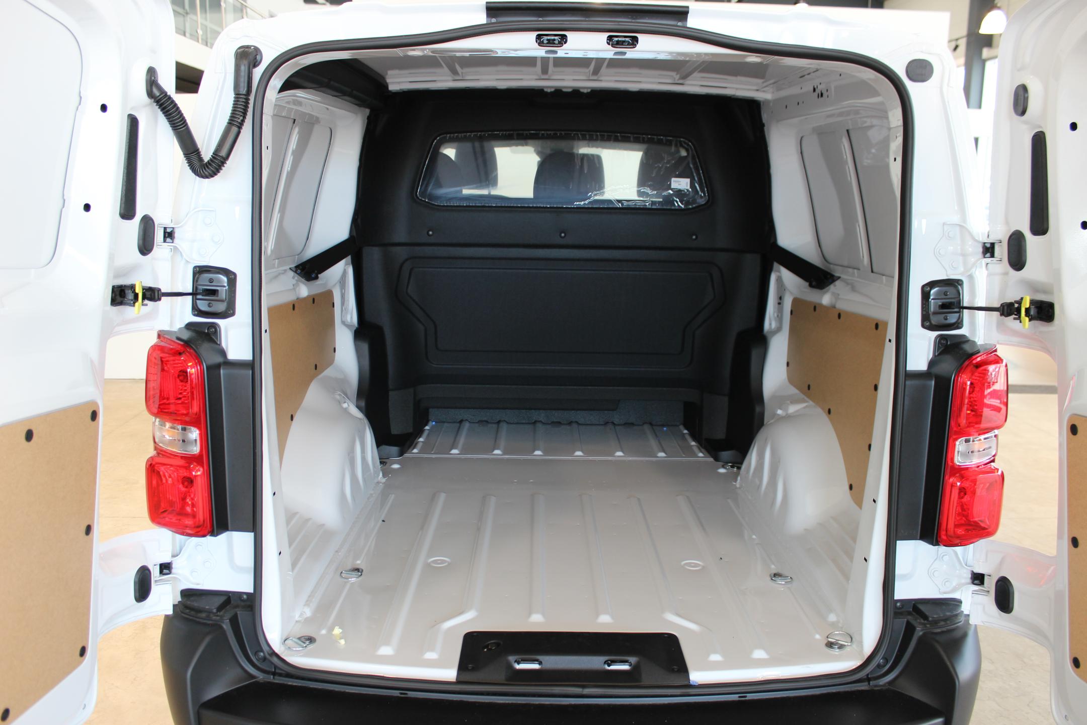 Opel Vivaro skříň