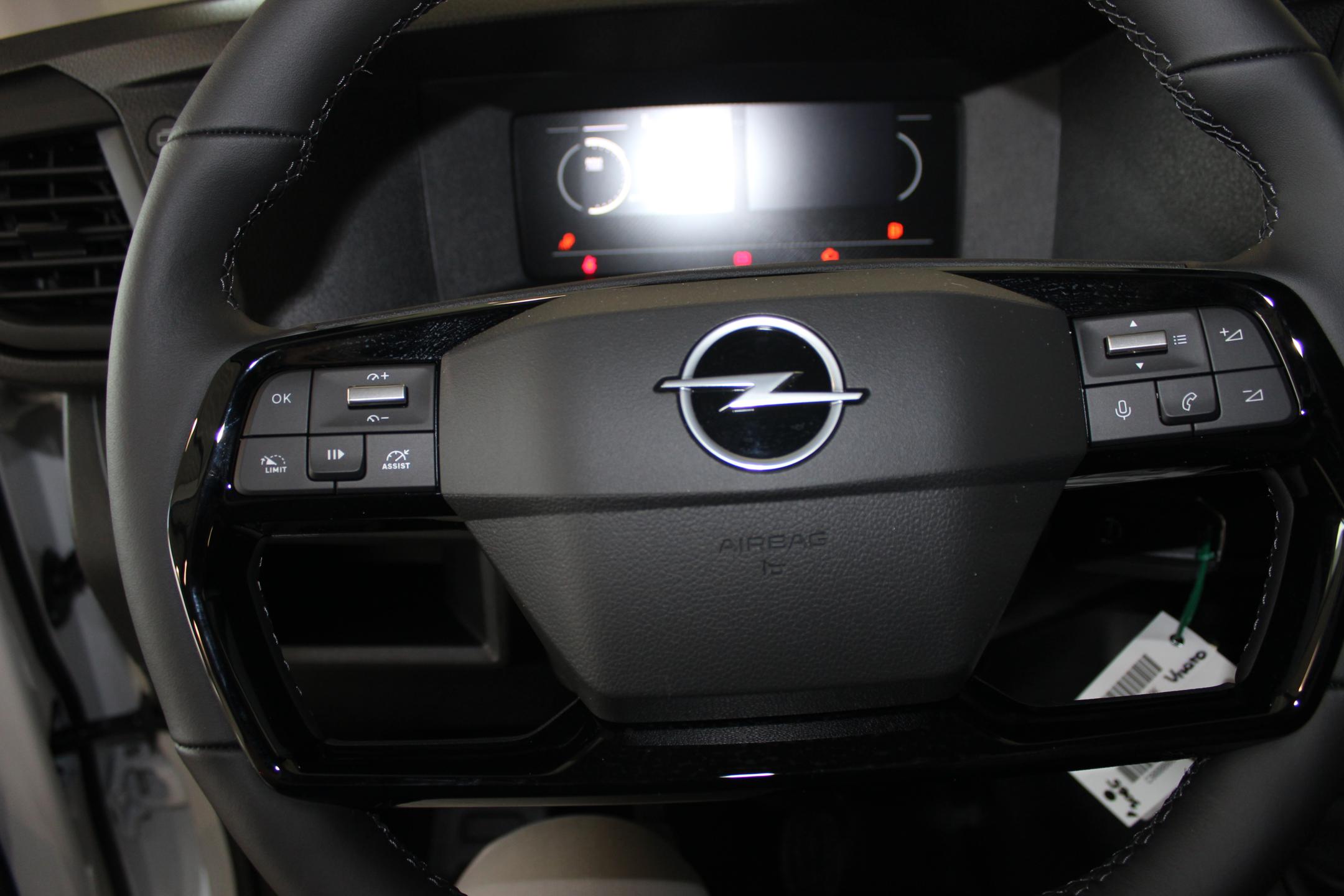 Opel Vivaro skříň