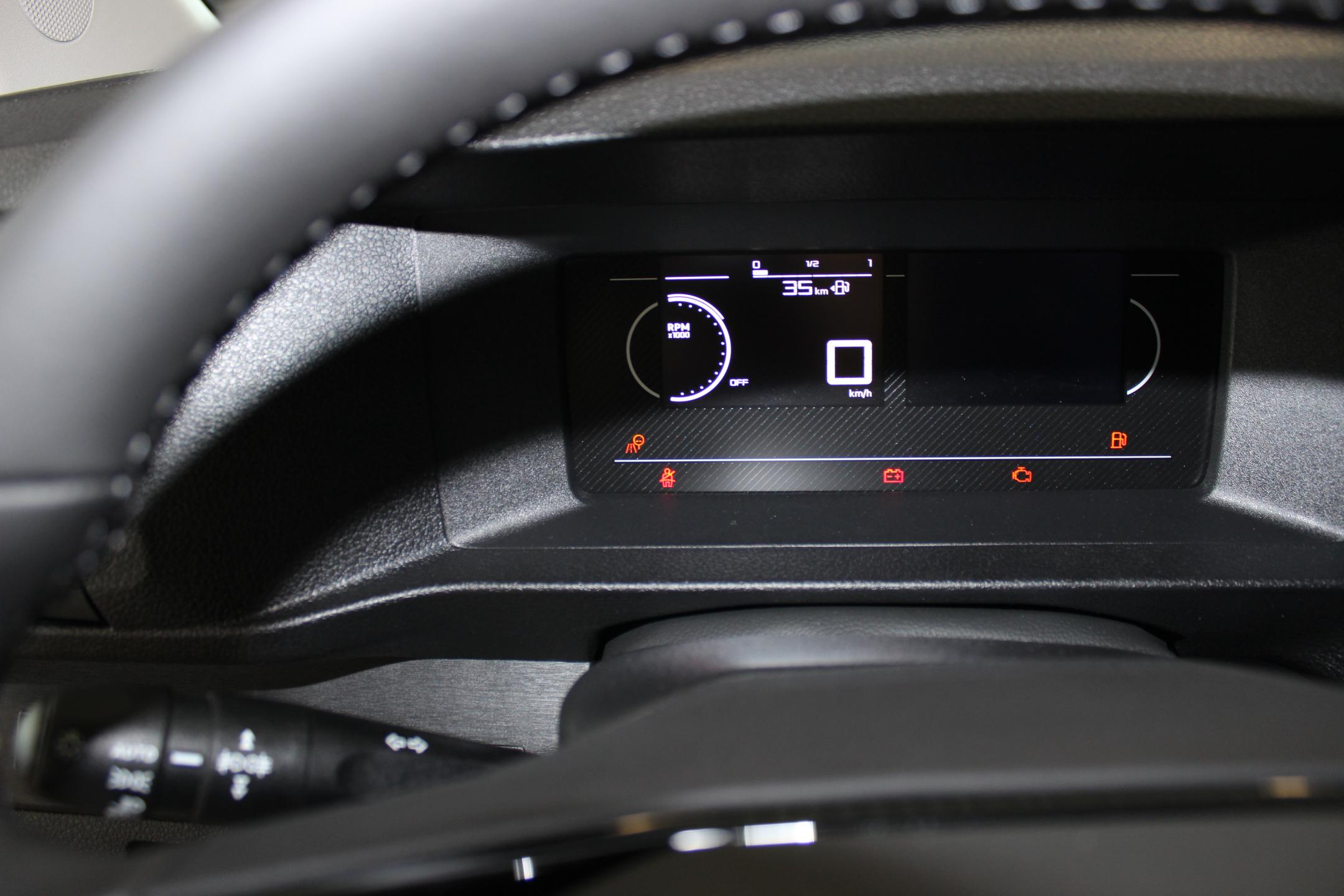 Opel Vivaro skříň